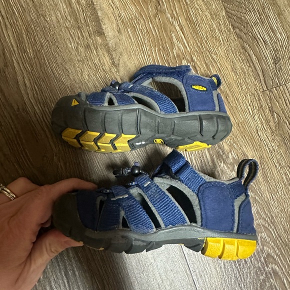 Keen Toddler 8 Navy Blue Sandals - Picture 2 of 10